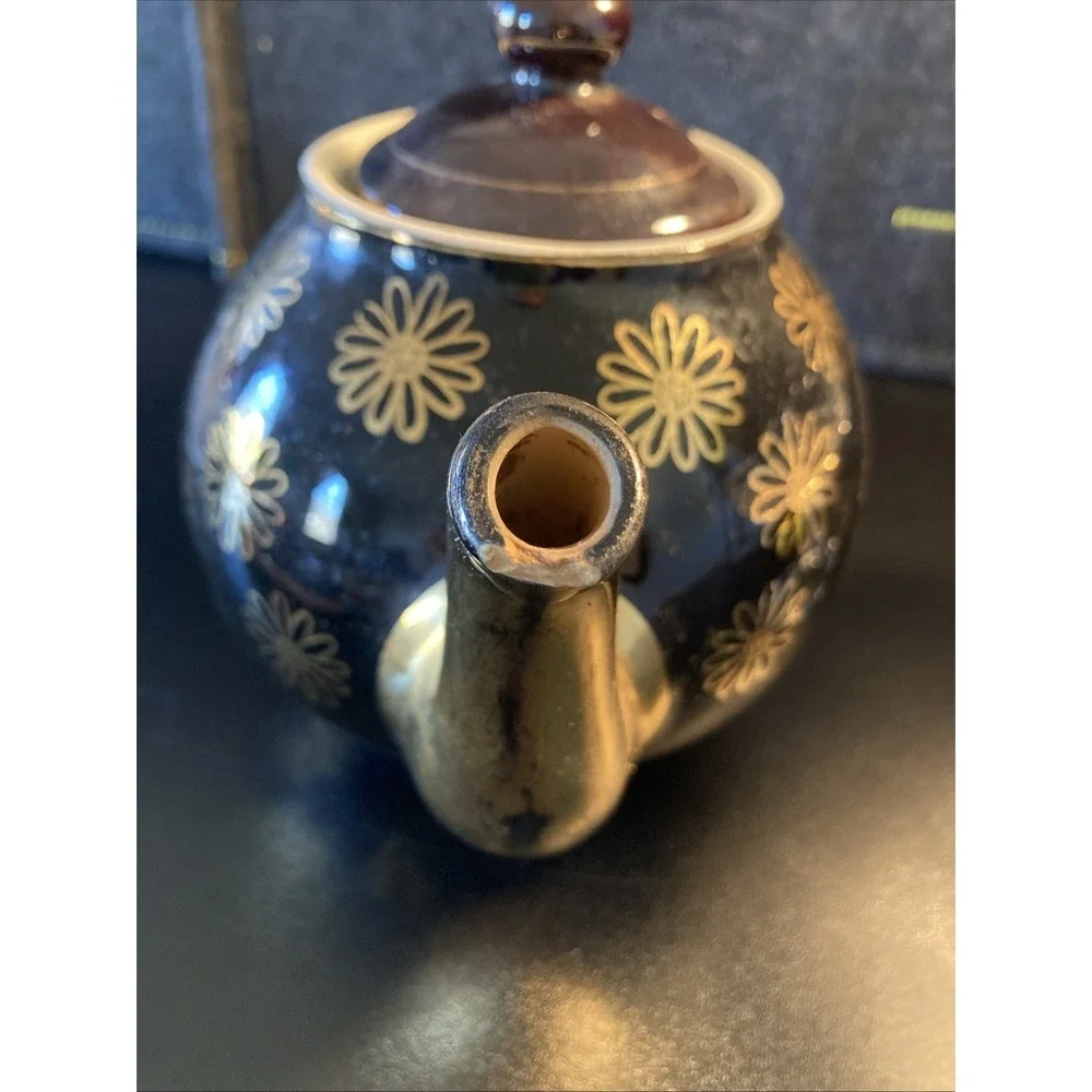 Vintage Hall 050 China- Black W Gold Flowers & Lid- 6 Cup Teapot- Made In USA 🫖